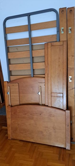 Cama  de solteiro