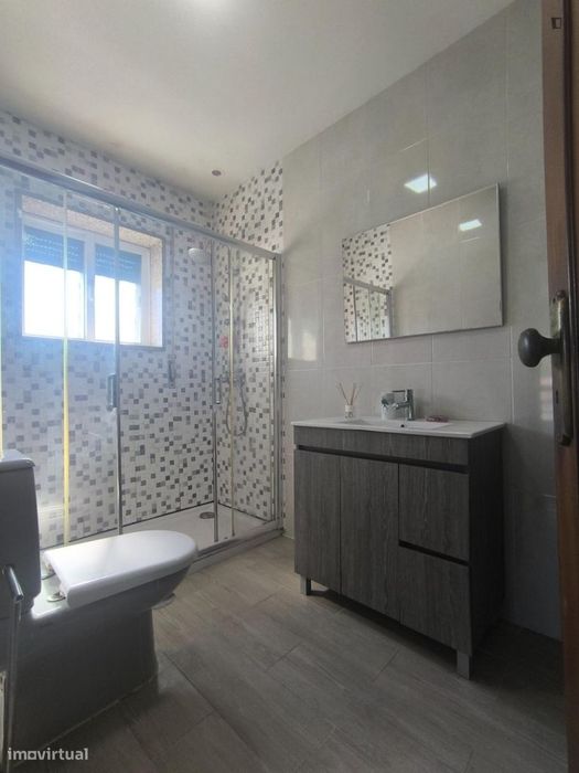 Quarto - localizado em Maia