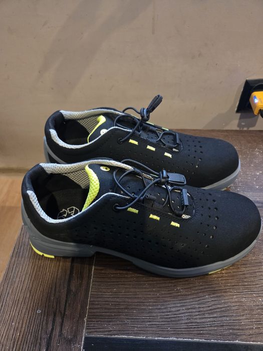 Buty robocze uvex roz.44