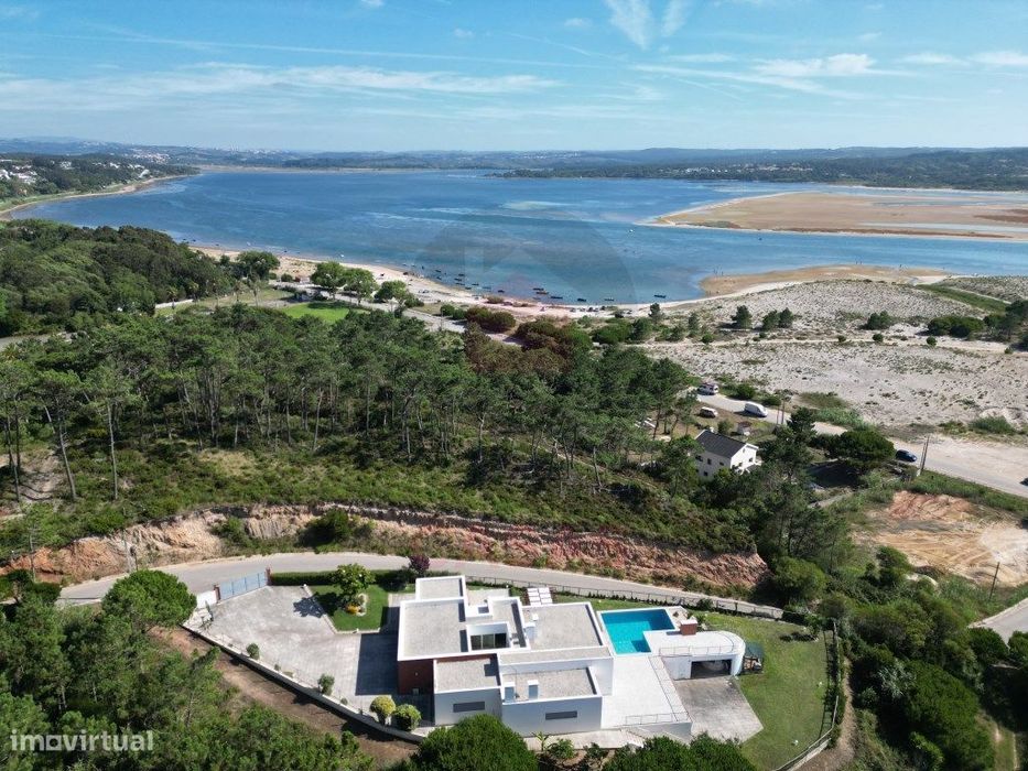 Moradia Isolada T4 Duplex Venda Caldas da Rainha