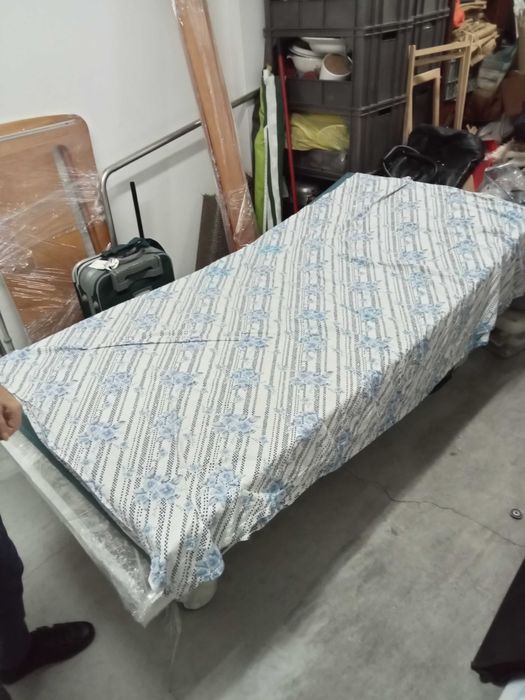 Cama articulada para pessoas acamadas64552386910467123