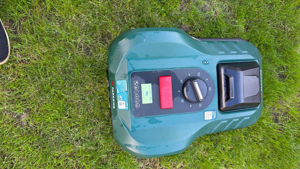 Robot koszący Parkside PAMR 750 A1