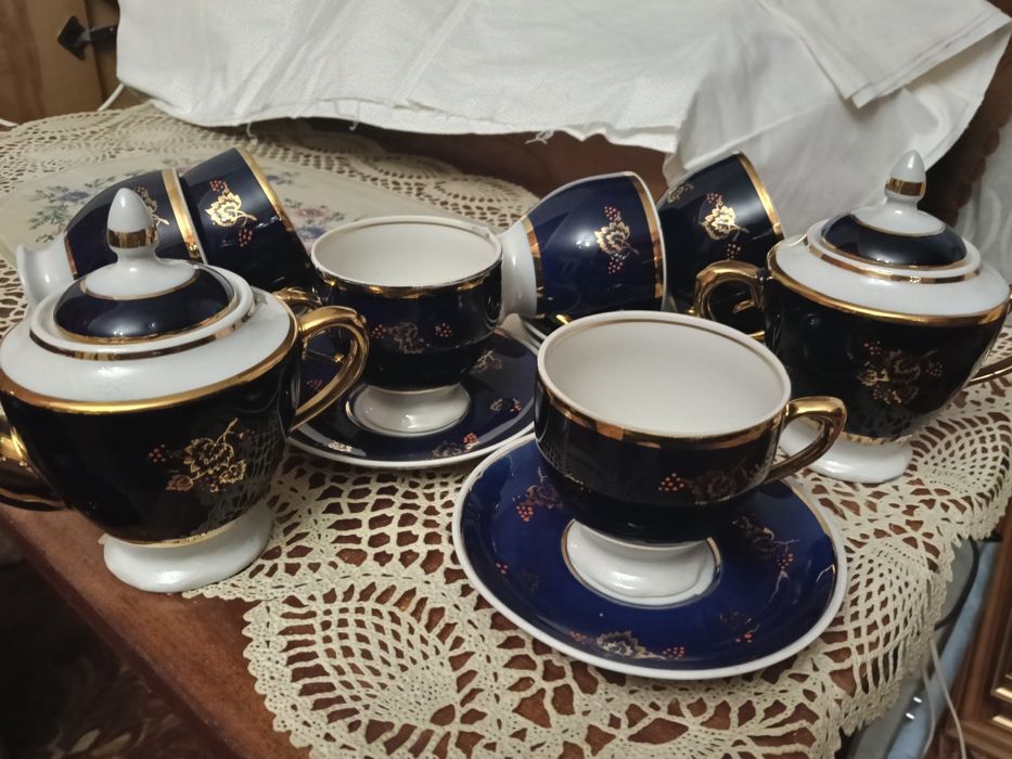 Продаю чайні сервізи у чудовому стані