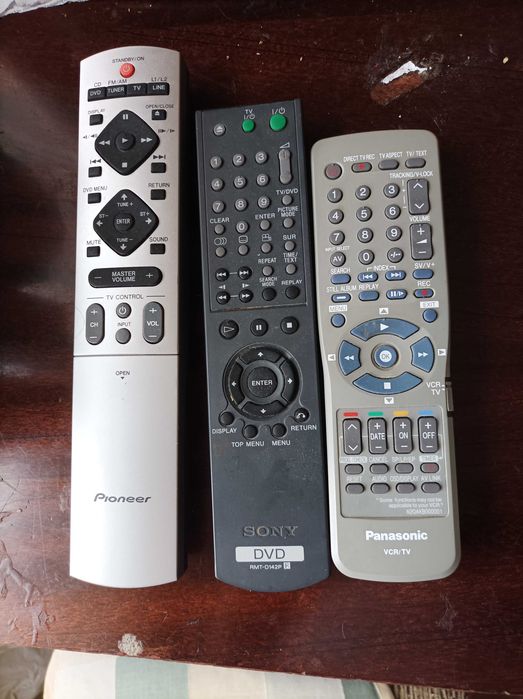 Piloty Sony RMT-D142P, Panasonic, Pioneer