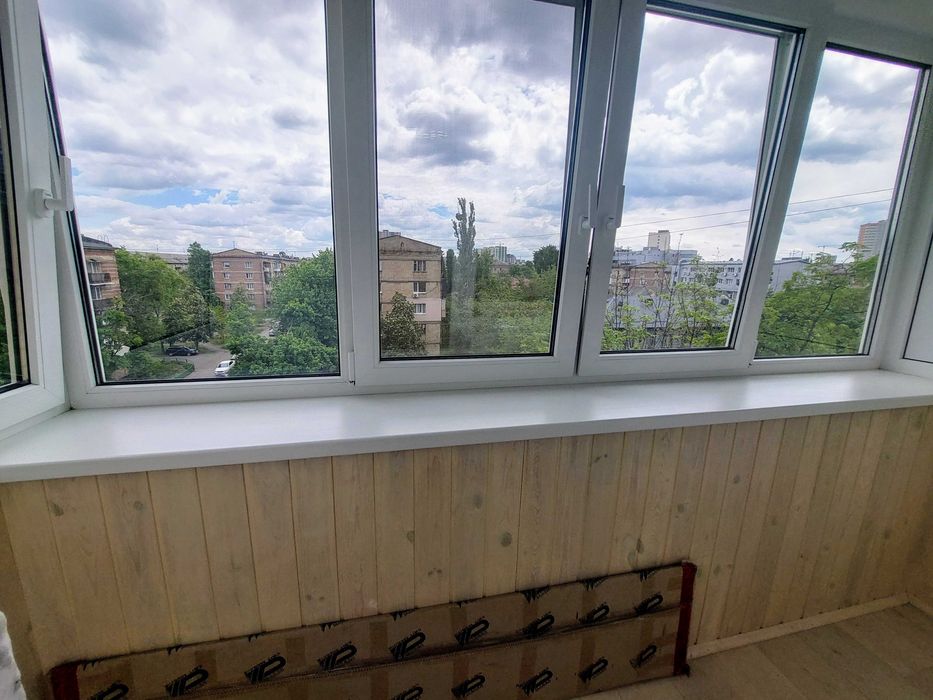 Лівобережна,Дарниця,2к квартира,Дарницька площа Чупринки 8а 50000у.о.