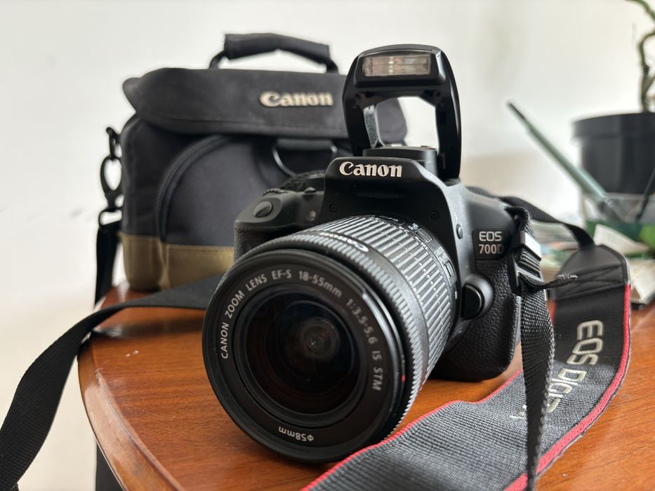 Aparat Canon EOS 700D lustrzanka