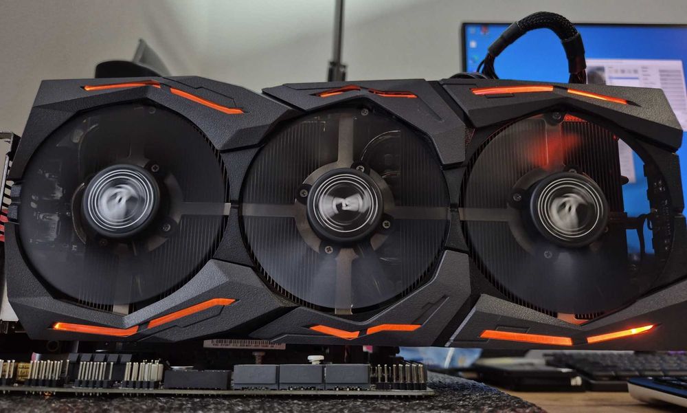 ігрова відеокарта ТОП версія GTX1080Ti 11GB 352bit ASUS ROG STRIX