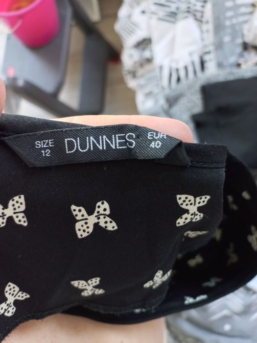 Sukienka w motylki dunnes