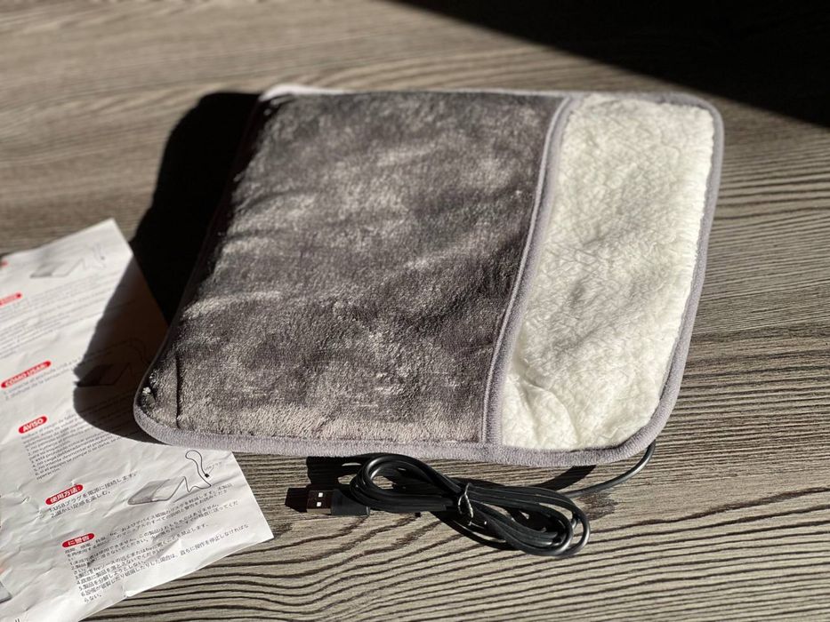 Електрична грілка-килимок для ніг зі швидким нагріванням 30*30 см