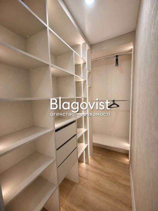 Продаж нової 1-кімнатної квартири в ЖК Варшавський 3,  ТРЦ Ретровіль