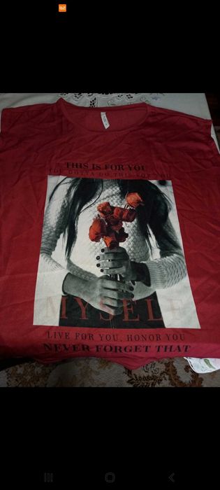 T-shirt vermelha com estampado à frente -S- Tiffosi