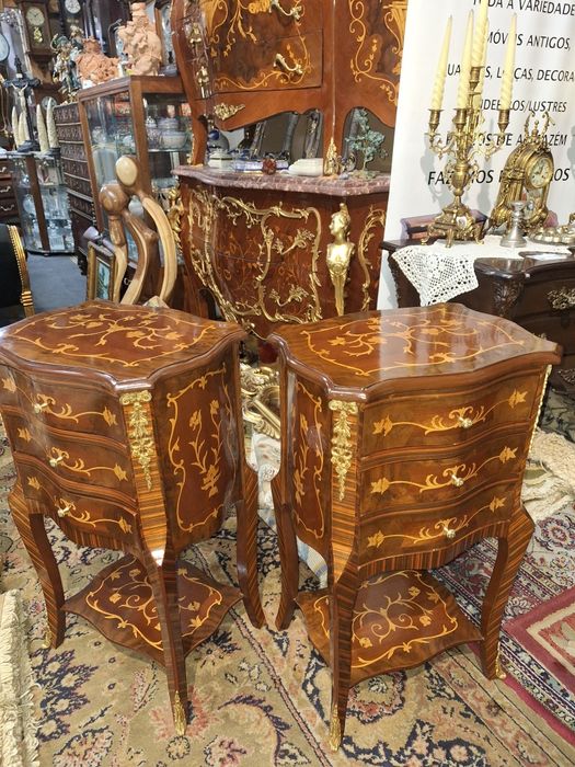 Mesas de apoio ou cabeceira