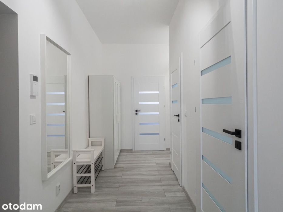 Przestronny Apartament z 2 Sypialniami i Balkonem