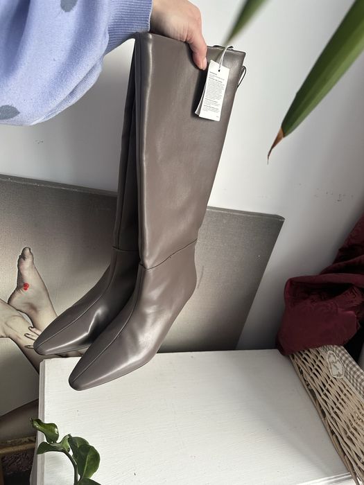 Skórzane kozaki z wysoka cholewka 40 reserved capuccino szpic szpilka