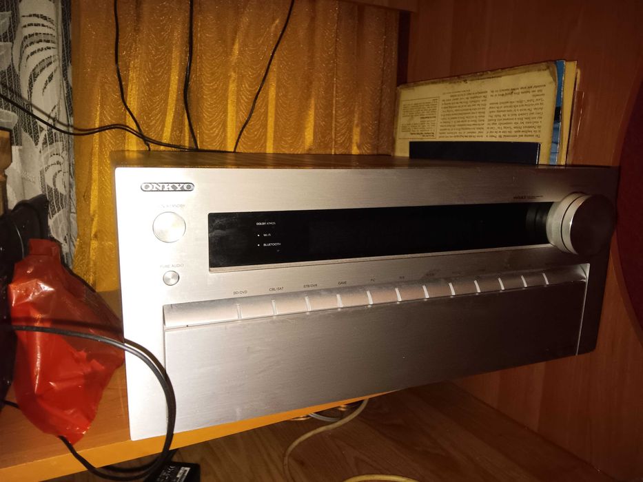 Onkyo tx-nr1030 atmos 3d 4k wifi bluetooth