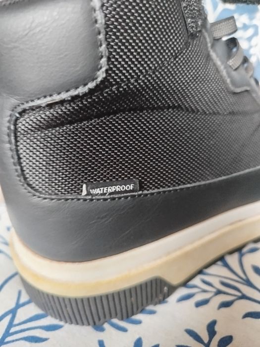 Botas impermeáveis pretas H&M tam 39