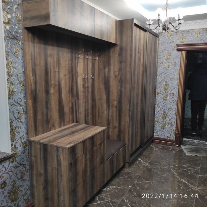 Кухні на замовлення недорого, шафи-купе, гардеробні.