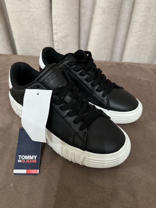 Кросівки жіночі Tommy Hifiger Jeans