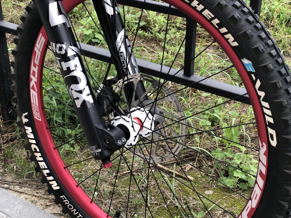 Commencal DH supreme 2021 (fox,sram,spank)