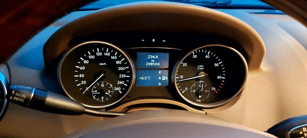 Продам Mercedes ML 350. Макс. комплектація.