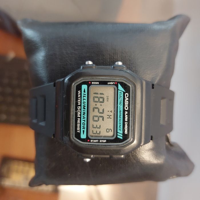 Zegarek Casio W86