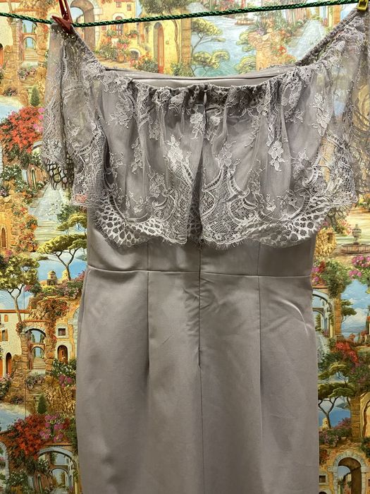 Гарна сіра сукня з мереживом розмір хс, невелика с