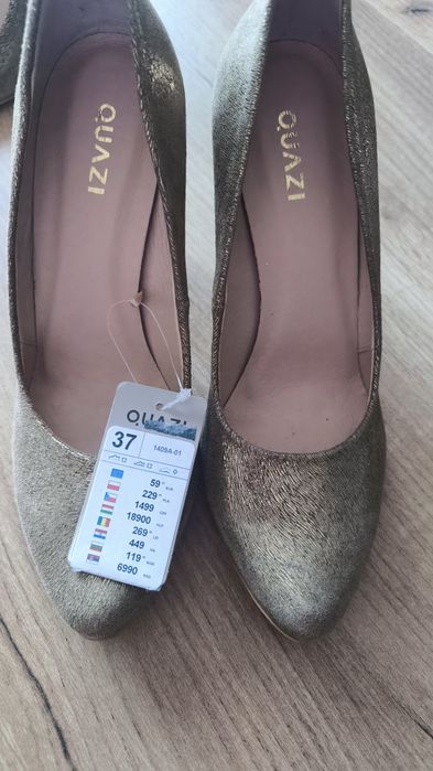 Buty na obcasie Quazi