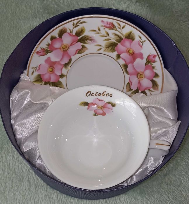 Chávena de coleção de porcelana