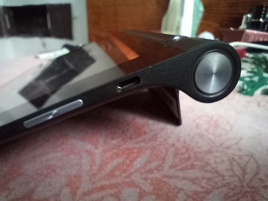 Lenovo  YT3-850M