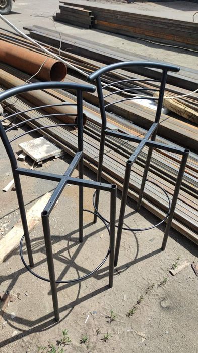 Продам барные стулья