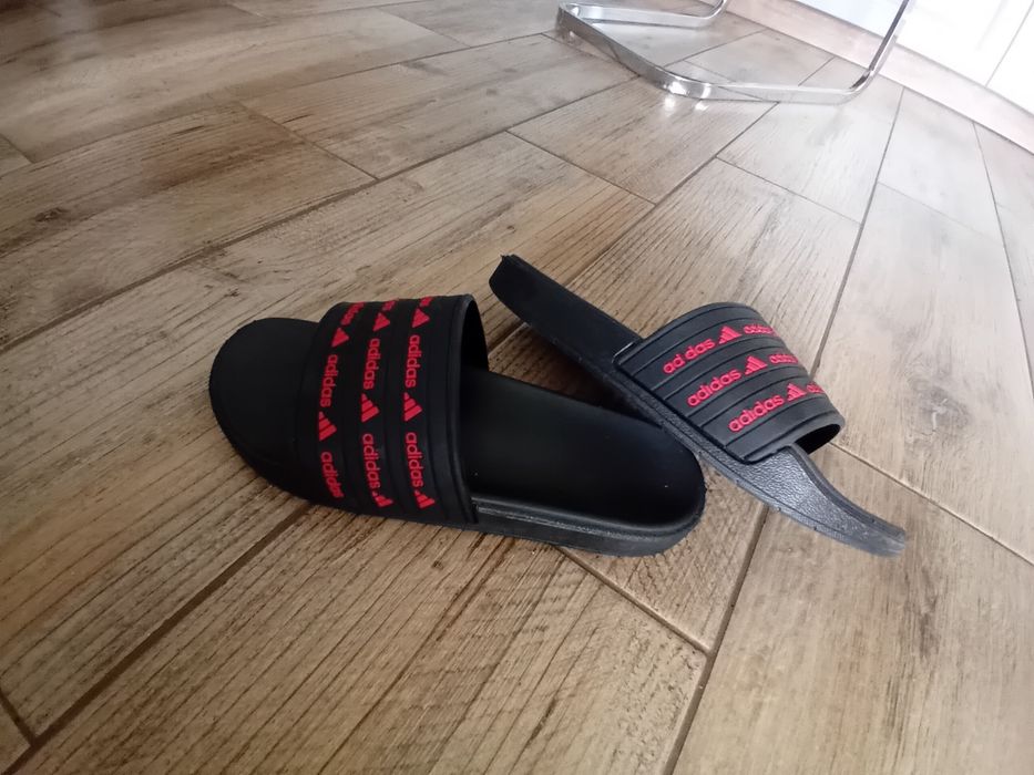 Klapki nowe adidas 42