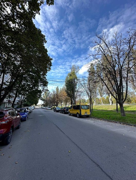 Продам 4к Красный камень, кирпич