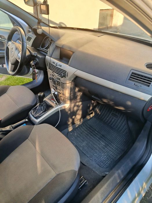 Opel Astra H 1.9 CDTI