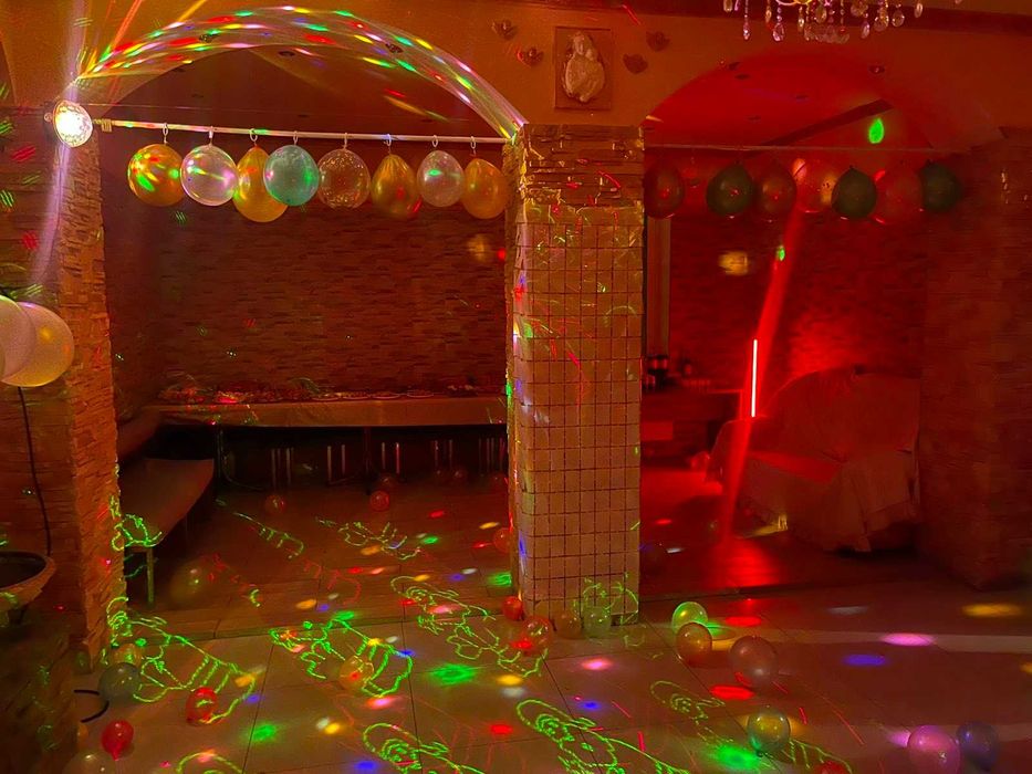 Аренда дома посуточно Дорогожичи до 50 чел, сп/мест 28, бассейн, баня