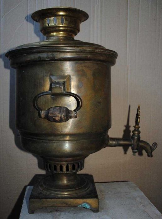 Антикварний самовар 19 ст оригінальної форми .