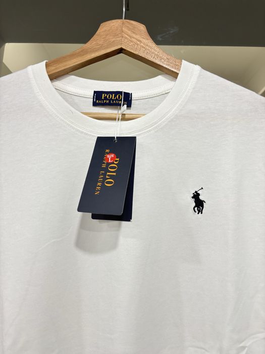 T-shirt polo.