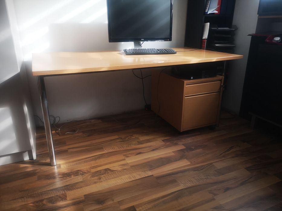 Biurko solidne blat 28 mm wymiary 160 x 80 x 78