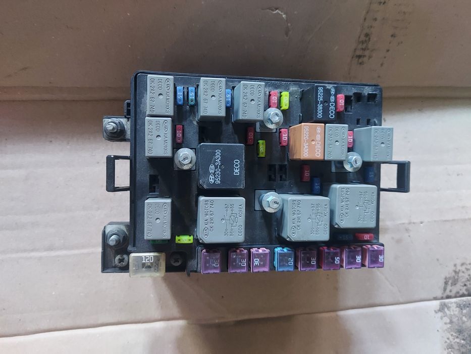 Блок запобіжників,блок предохранителей кіа cerato,кіа черато