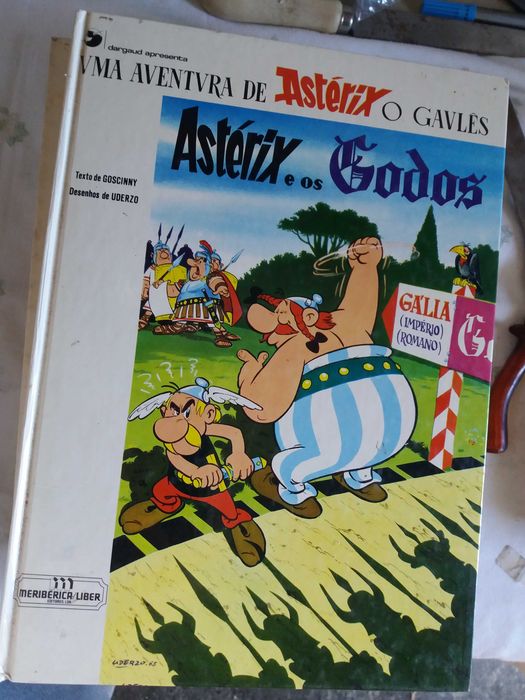 Astérix o Gaulês + outros livros
