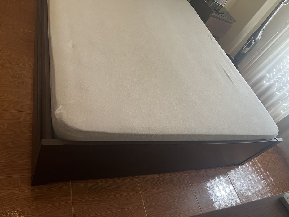 Cama Ikea SONGSAND Castanha