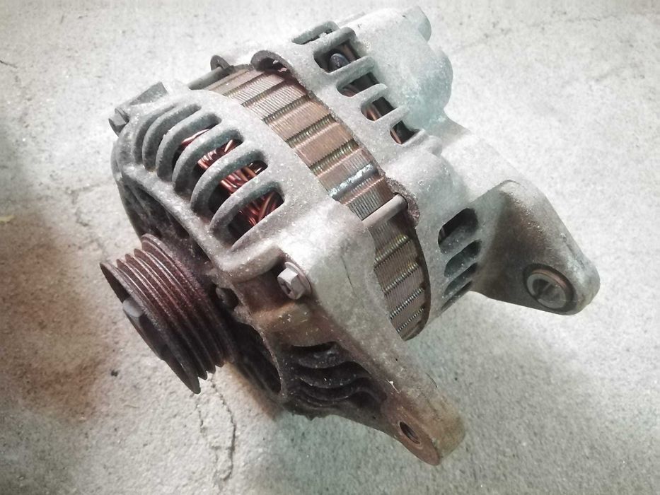 Alternador Mazda 323 F