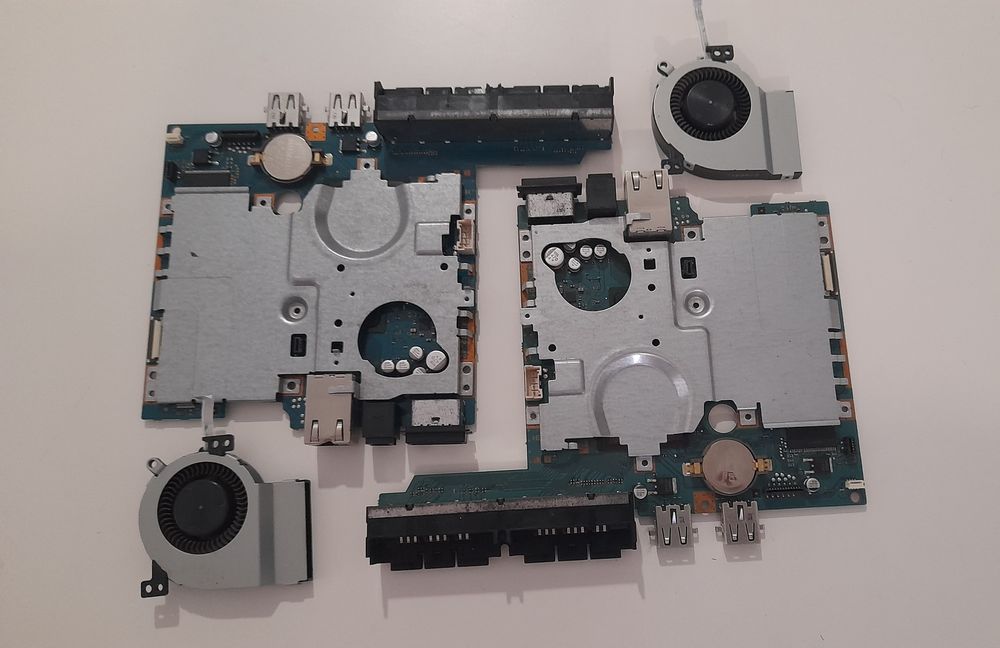 PlayStation 2  SCPH-90004 Peças