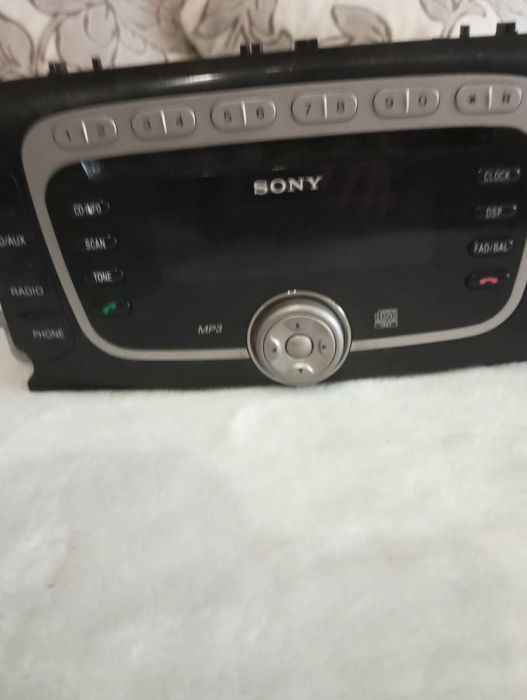 Продам магнитолу в отличном состоянии