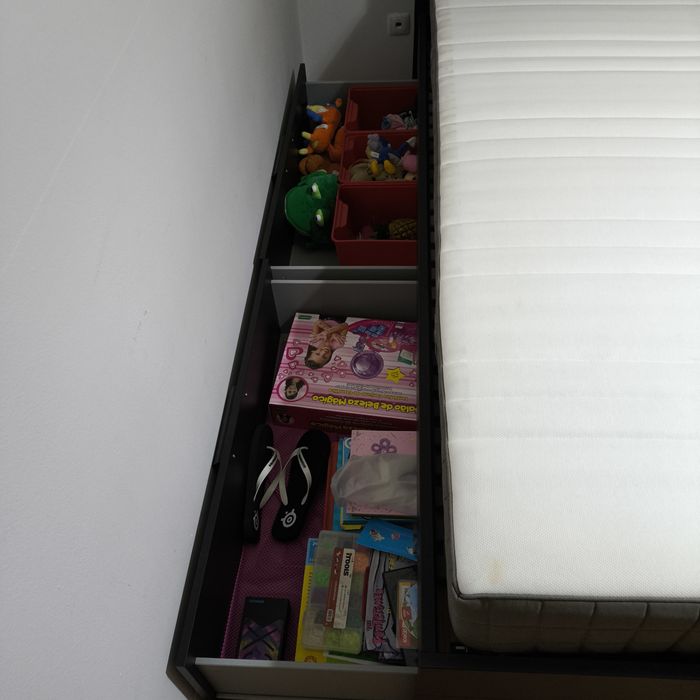 Cama de casal IKEA Malm com 4 gavetões