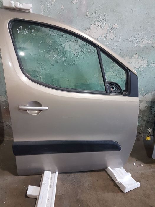 Peugeot Partner 2008 - 2012 Дверь