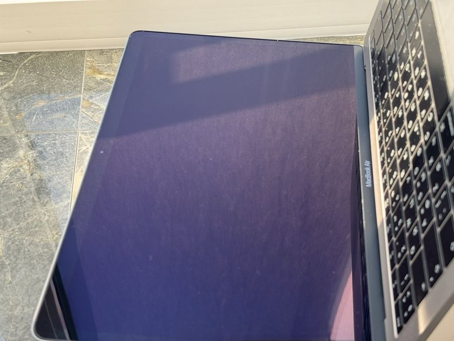 Macbook air 2019 8/128