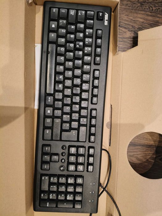 New ASUS Keyboard438774216388792321