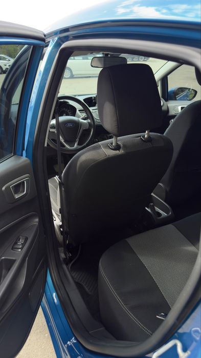 Ford Fiesta 1.6 бензин | 2013 | яскравий синій колір