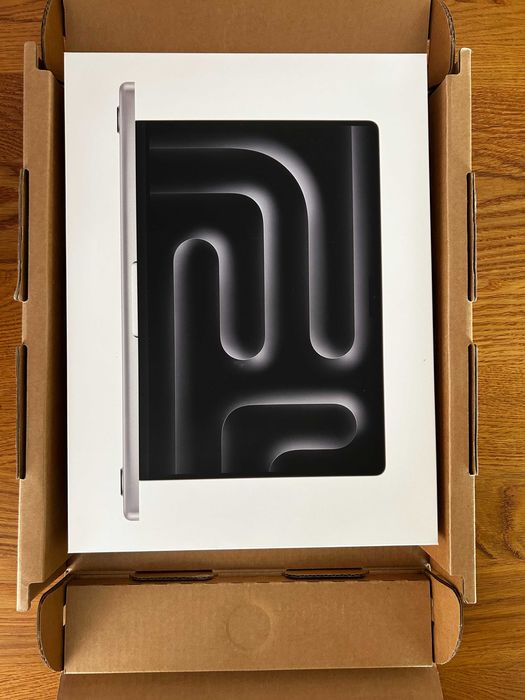 Mac Book Pro 14" Chip M5 (Nowy, oryginalnie zapakowany)