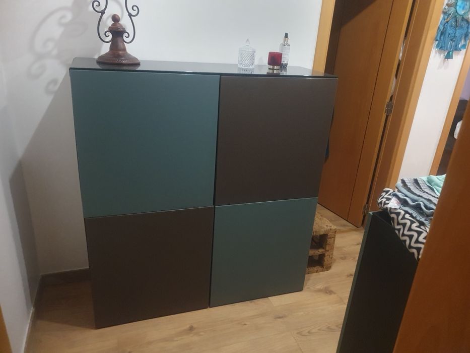 Aparador ikea com muita arrumação